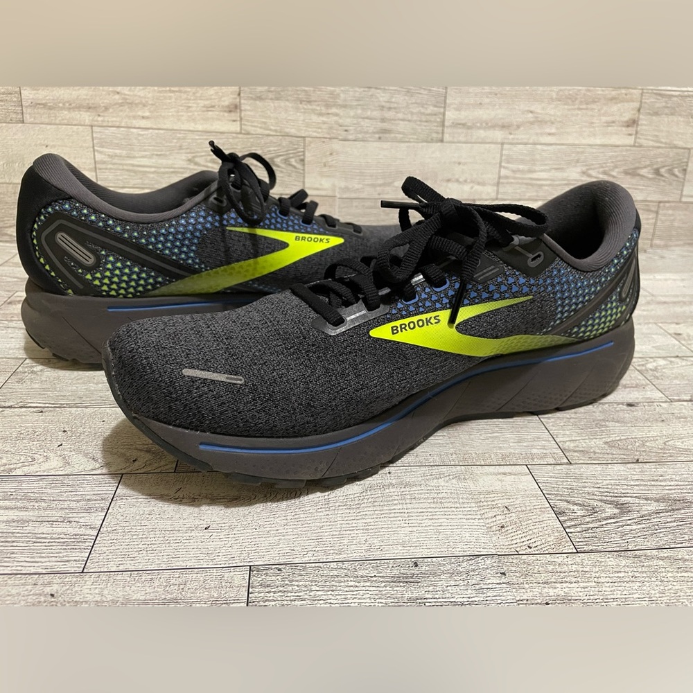 Men’s size 12 Brooks Ghost 14 Black/blue nightlife